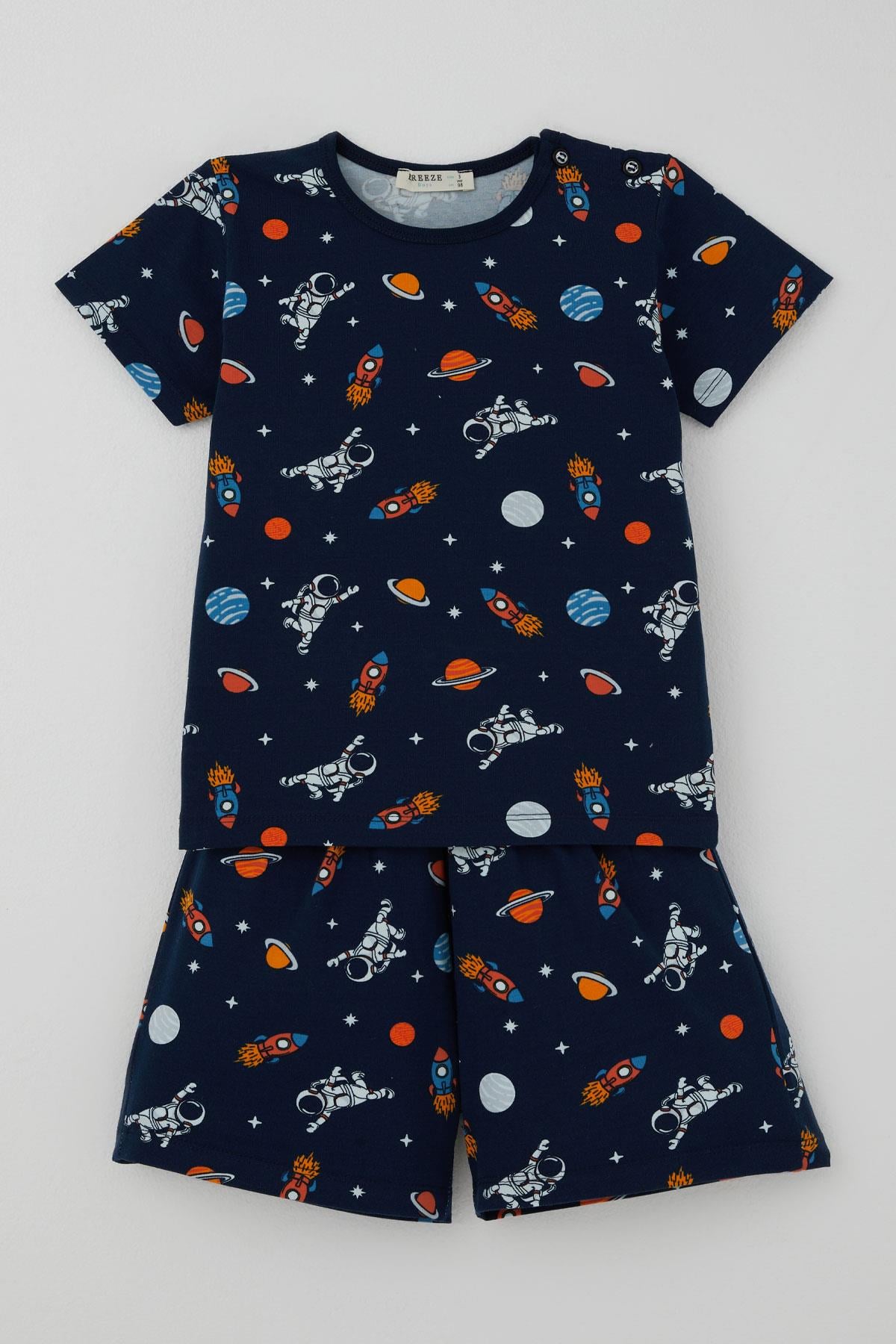 Breeze Erkek Bebek Şortlu Pijama Takımı Galaksi Temalı Astronot Desenli Lacivert (9 Ay-3 Yaş)