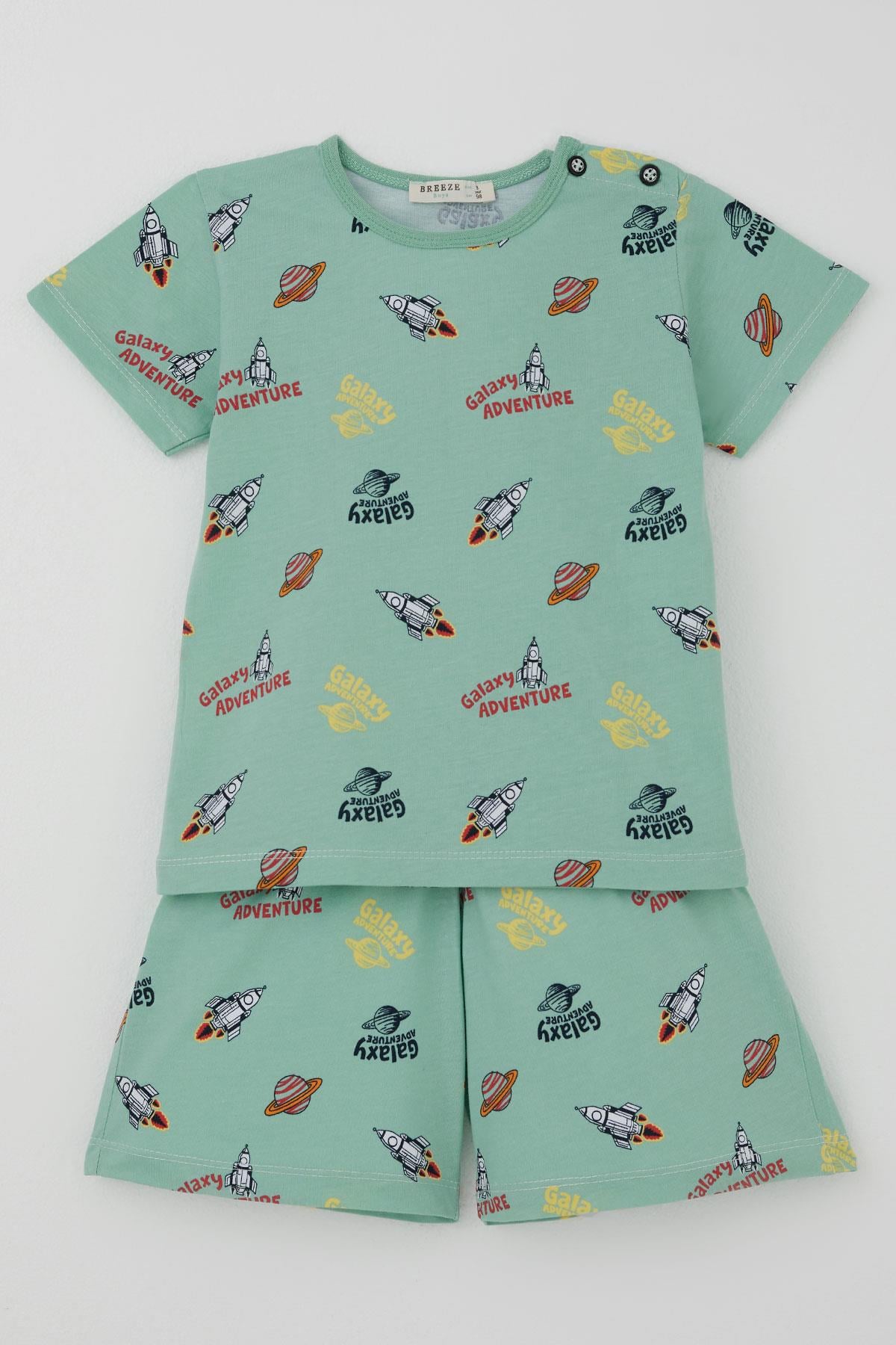 Breeze Erkek Bebek Şortlu Pijama Takımı Galaksi Macerası Temalı Su Yeşili (9 Ay-3 Yaş)