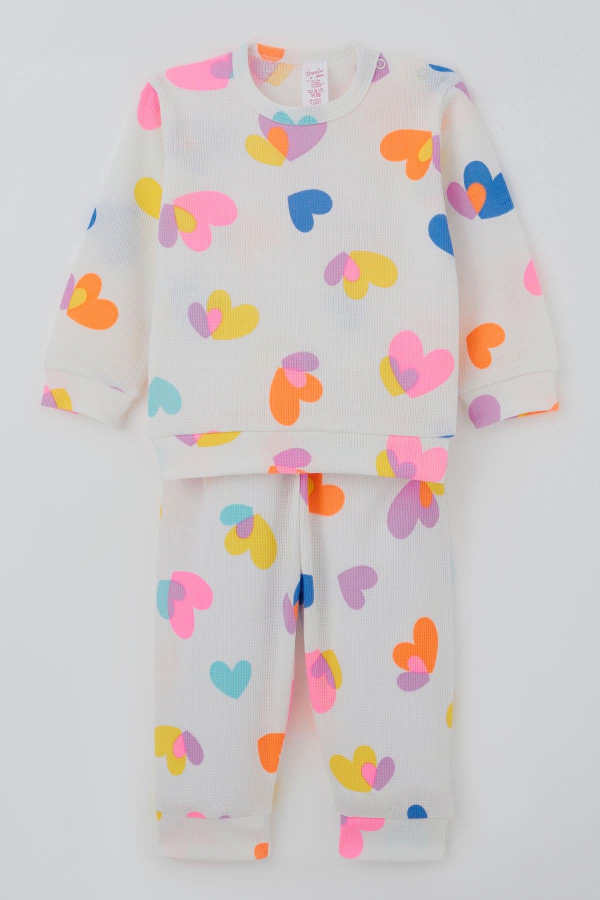 Breeze Kız Bebek Pijama Takımı Omuzdan Patlı Renkli Kalp Desenli Beyaz (4 Ay-1 Yaş)