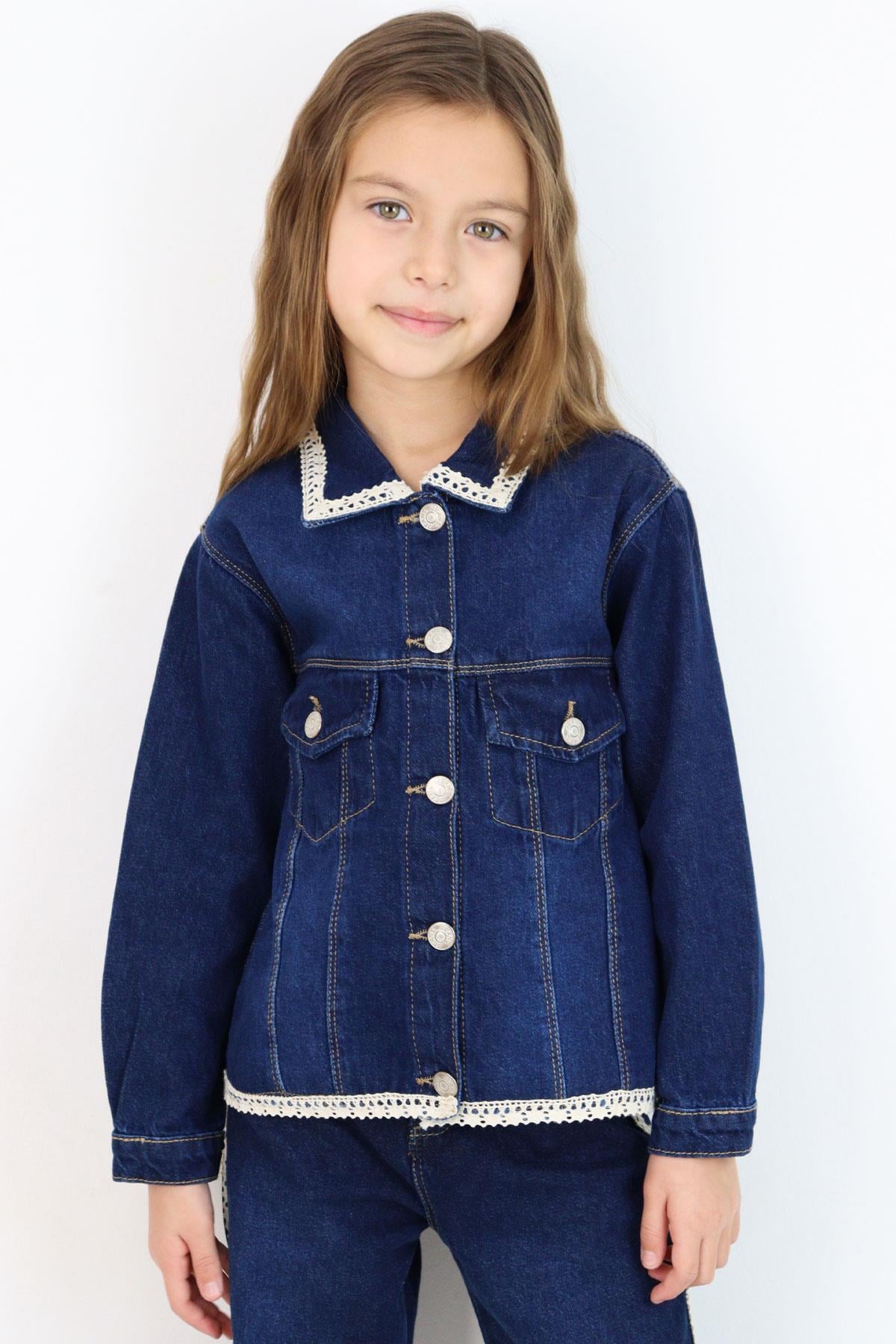 Breeze Kız Çocuk Jean Ceket Yaka & Alt Kısmı Güpür Cep Kapak Detaylı Koyu Mavi (3-7 Yaş)