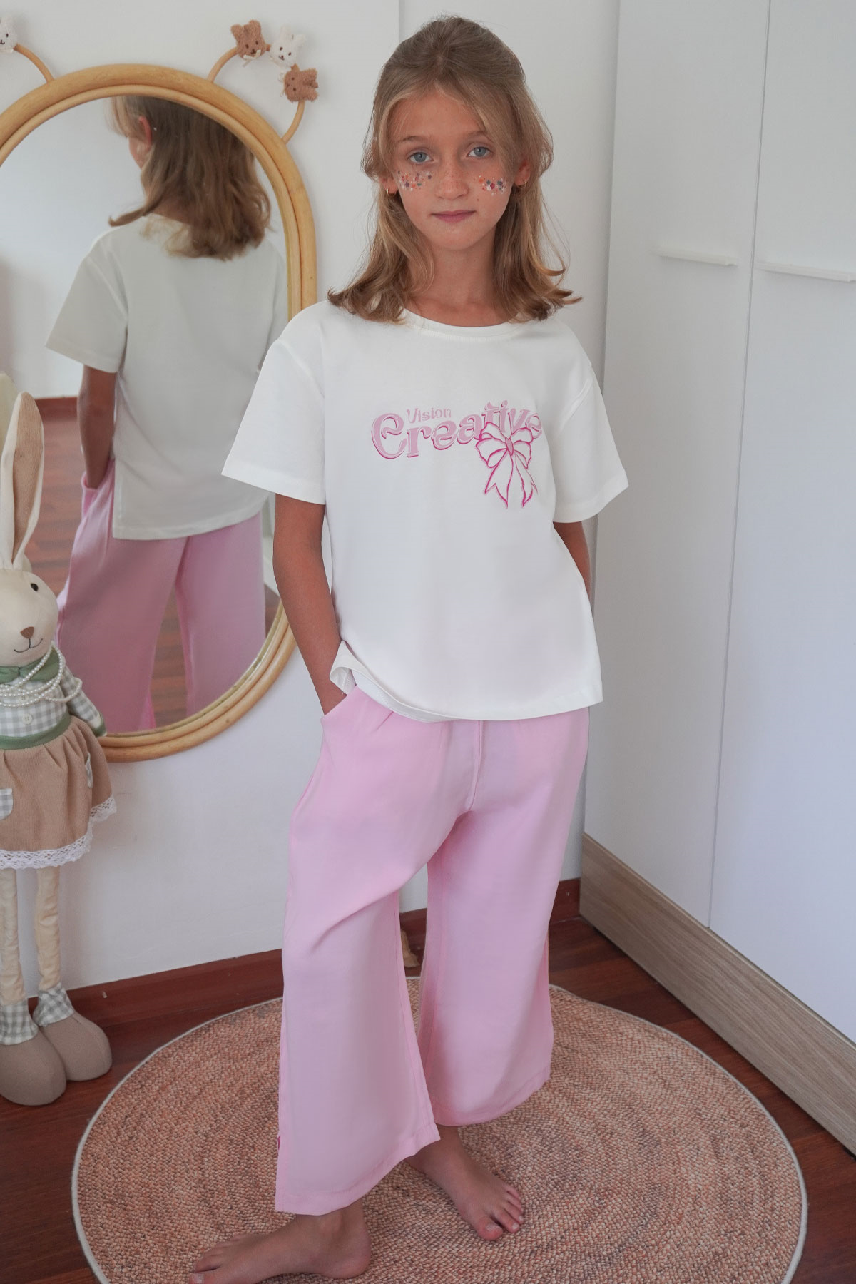 Breeze Kız Çocuk Pantolonlu Takım İlham Temalı Fiyonk Baskılı Yırtmaçlı Ekru (8-14 Yaş)