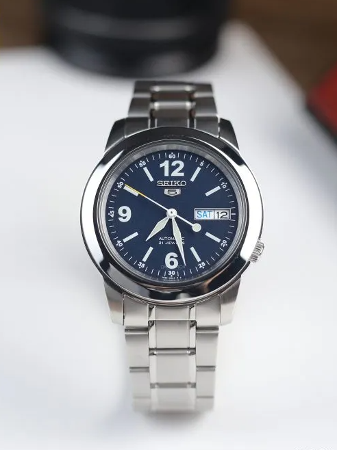 SeikoSNKE61K1Seiko 5 SNKE61K1 Erkek Kol Saati