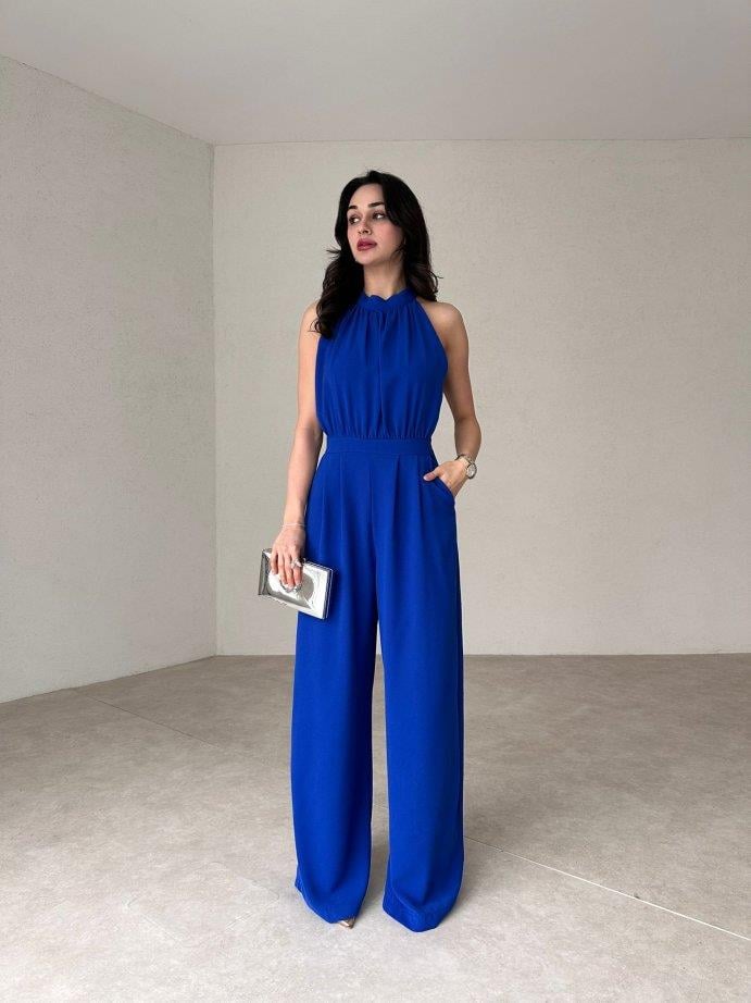 Halter Yaka Kolsuz Drapeli Plazzo Model Belden Oturtmalı Cepli Bol Paça Uzun Tulum - SAKS MAVİ