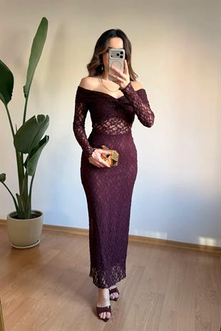 Kayık Yaka Dantel Uzun Abiye Elbise – Mürdüm