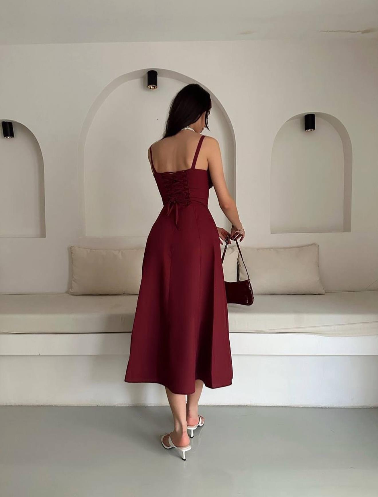 Askılı Göğüs Kısmı Drapeli Ve Bağlama Detaylı Arkası Biyeli Çapraz Pinterest Midi Boy Elbise - BORDO · 9
