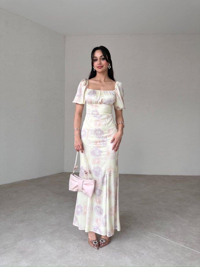 Göğüs Drape Pastel Çiçek Desenli Maxi Boy Saten Elbise Kısa Kol - SARI