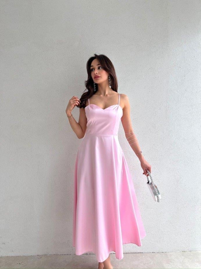 Kalp Yaka İp Askılı Midi Boy Saten Elbise - PEMBE