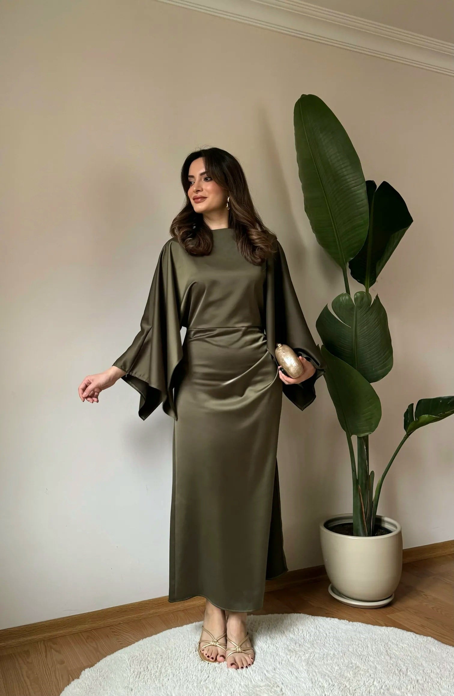 Kayık Yaka Detaylı Yarasa Kol Midi Elbise – Haki Yeşil