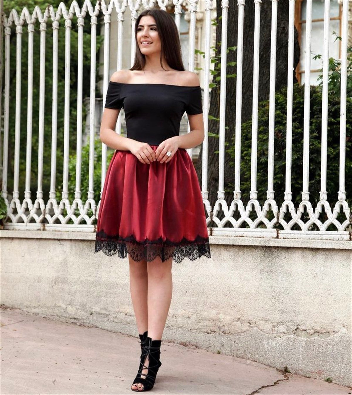 Omuz Detay Saten Etekli Kiloş Elbise - Bordo 