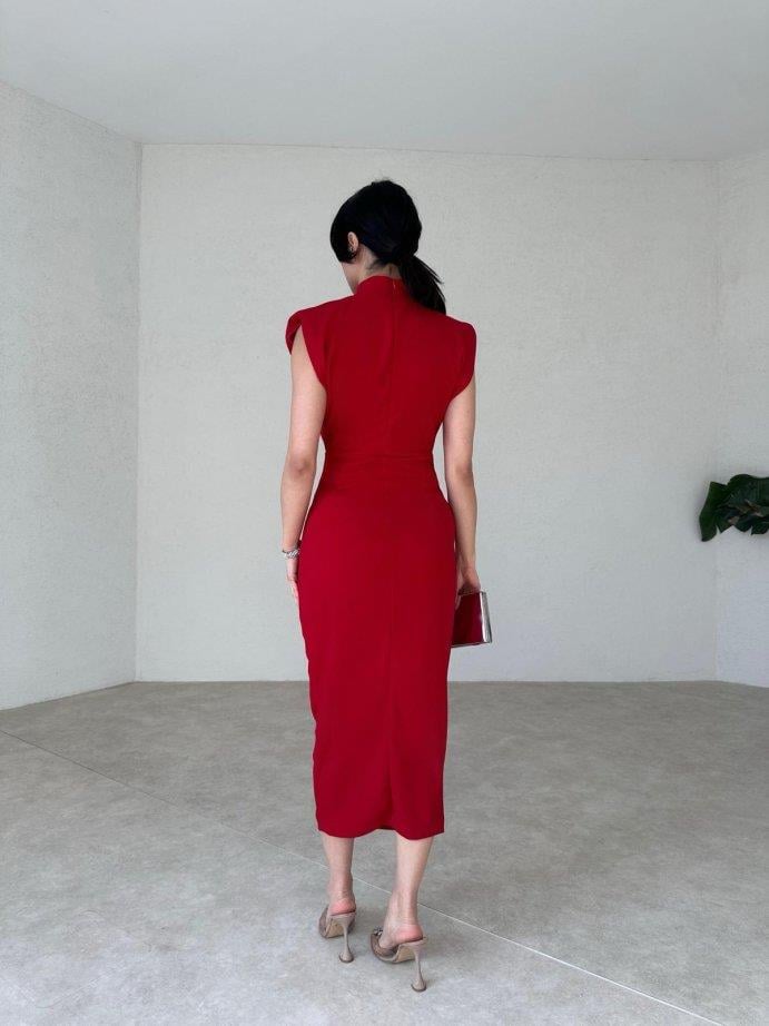 Yarım Boğazlı Drape Detaylı Kolsuz Beli Broş Tokalı Kalem Elbise - KIRMIZI · 3