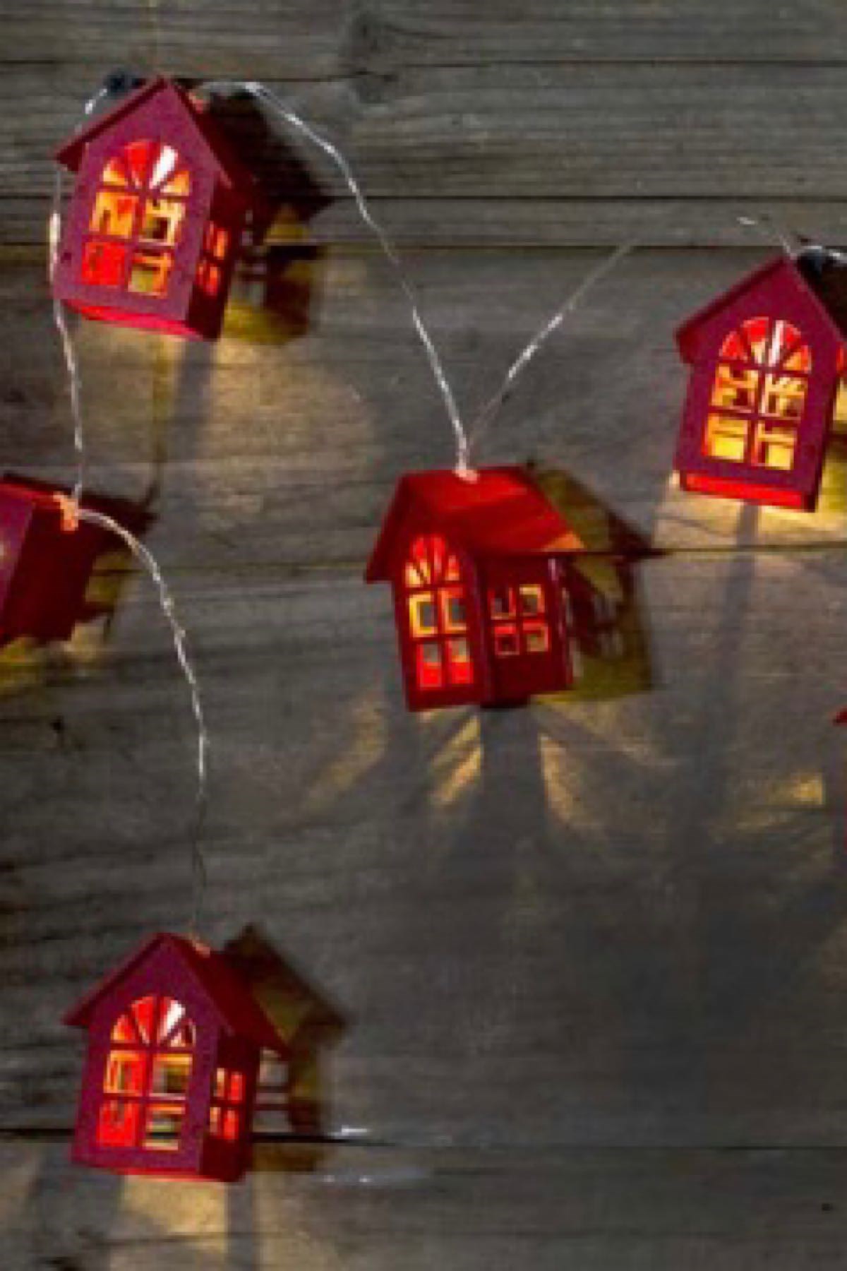 Ahşap Kırmızı Ev Led Işık