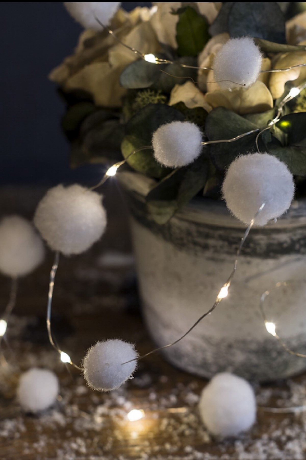 Ponpon Dalı Işık Zinciri