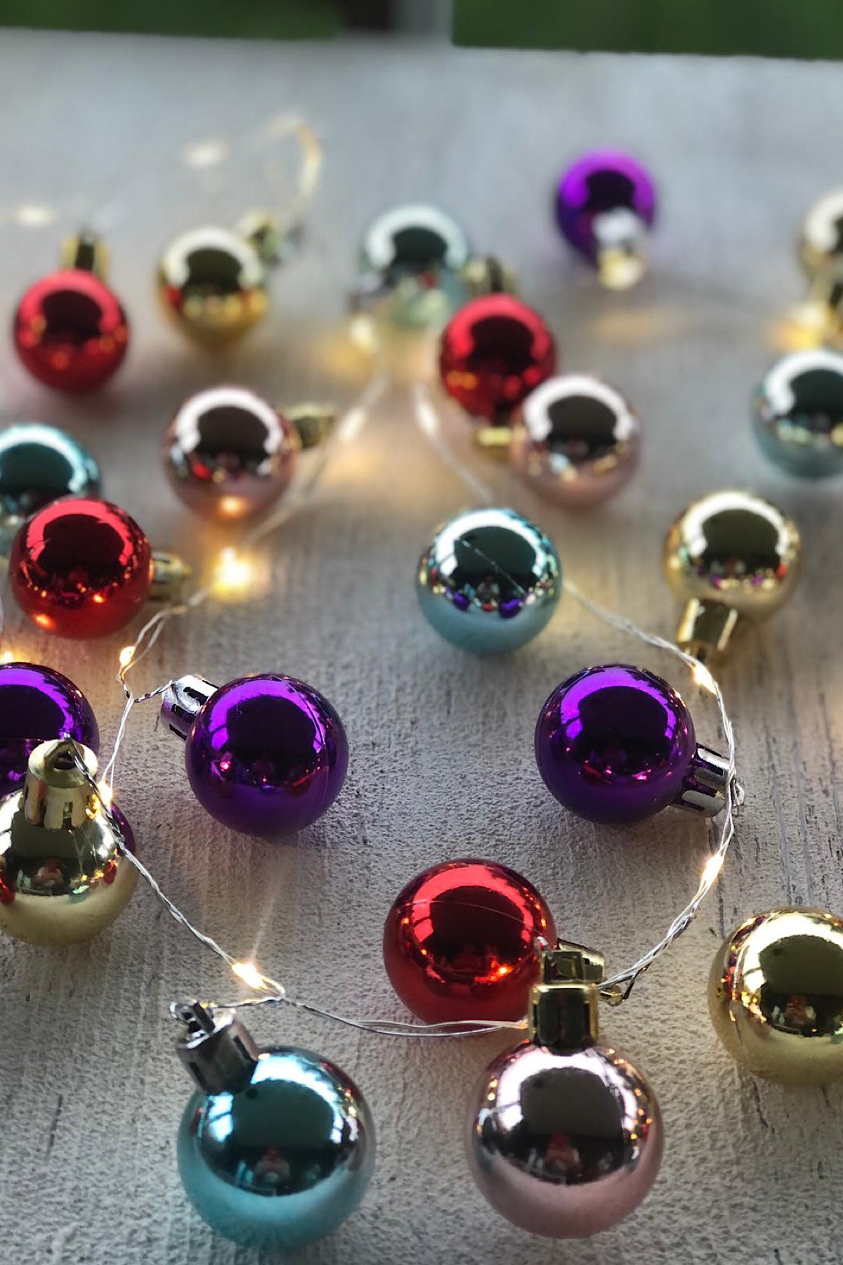 Yılbaşı Topu Işık Zinciri