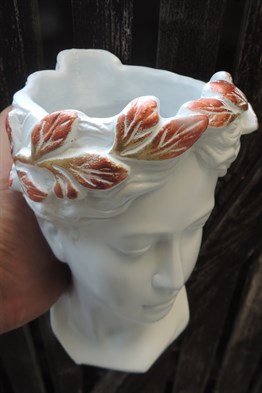 Antik Helen Kafası Beton El Yapımı Büst Saksı Beyaz boyalı (tacı altın)
