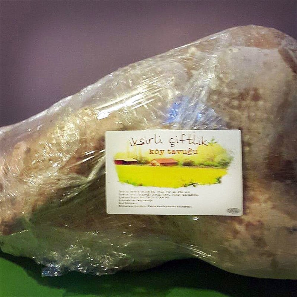 Serbest Gezen Köy Tavuğu - Sipariş üzerine kesilir.