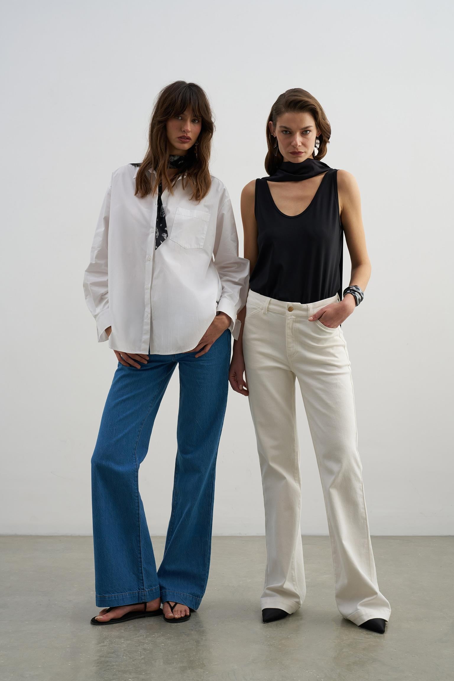 Beyaz Flare Jean