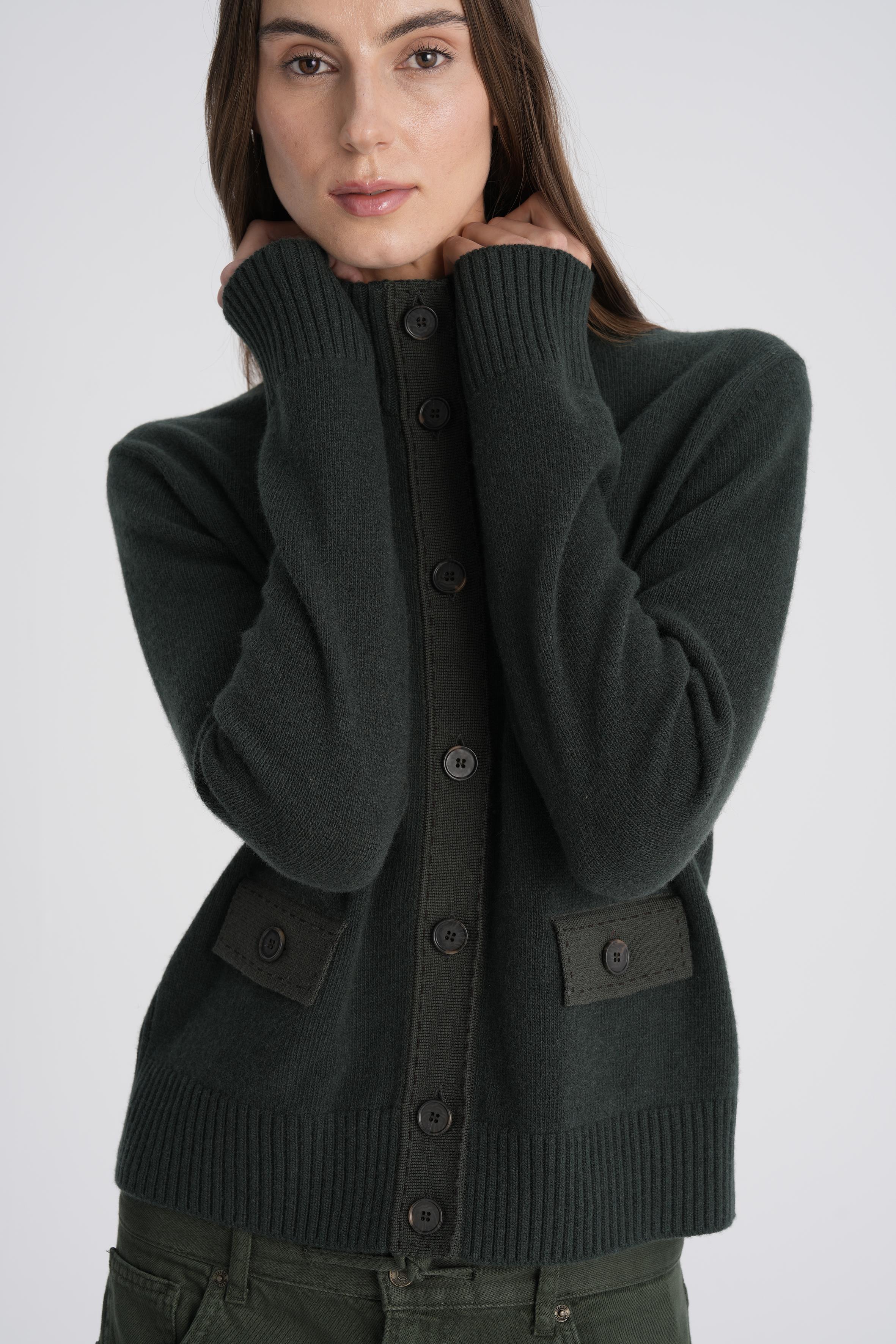 Haki Dikiş Detaylı Dik Yaka Düğmeli Hırka