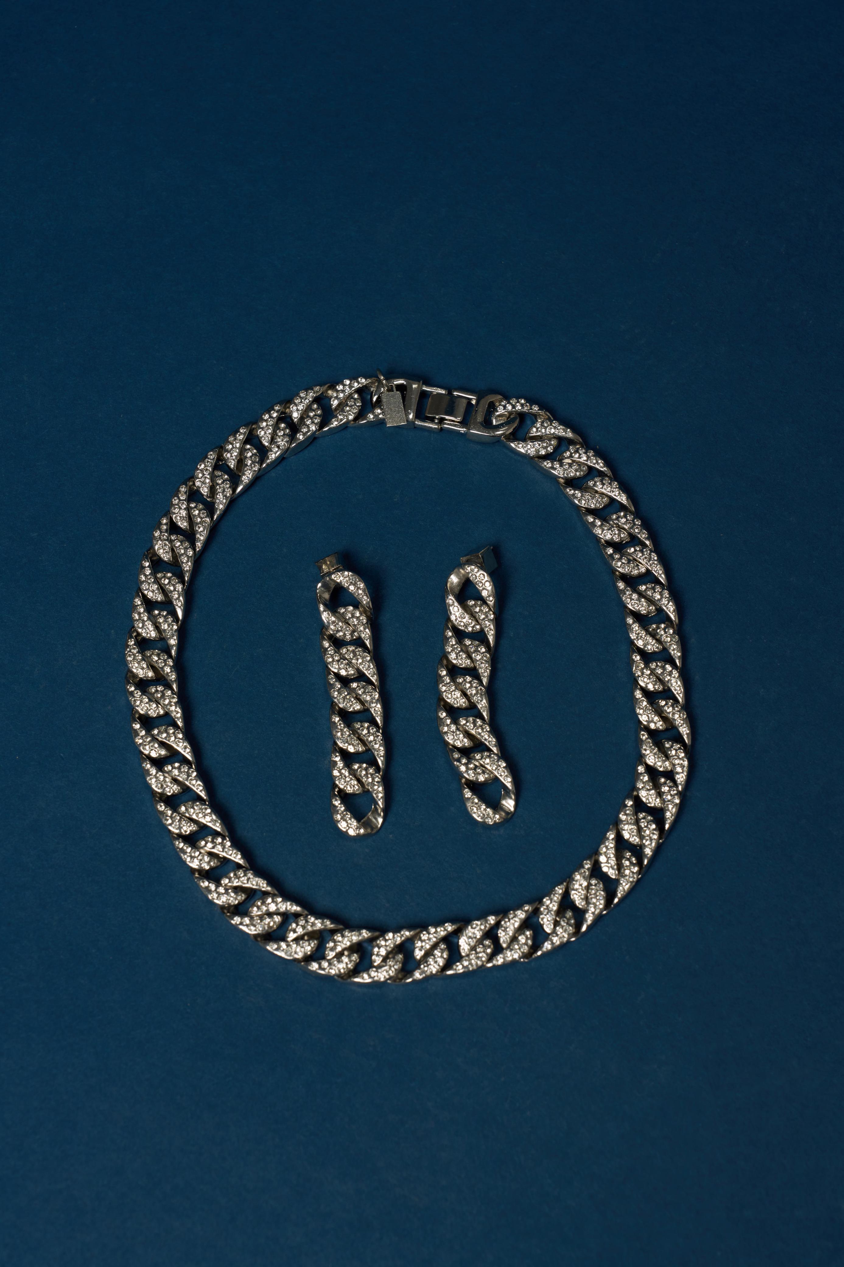 Silver Taşlı Zincir Form Kolye