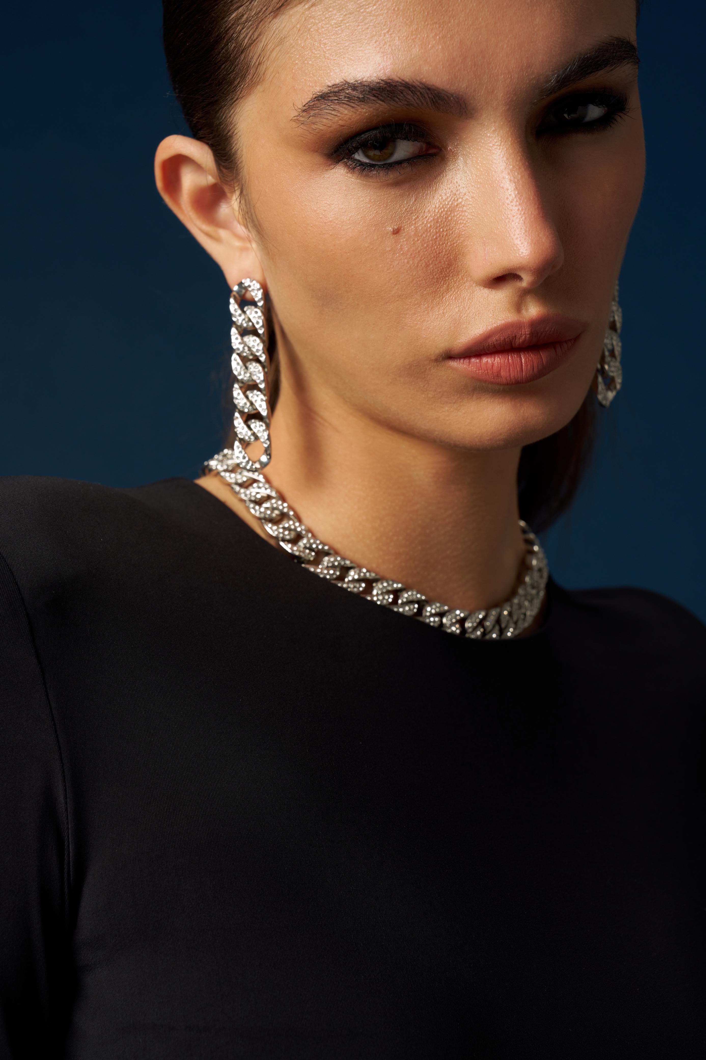 Silver Taşlı Zincir Form Uzun Küpe