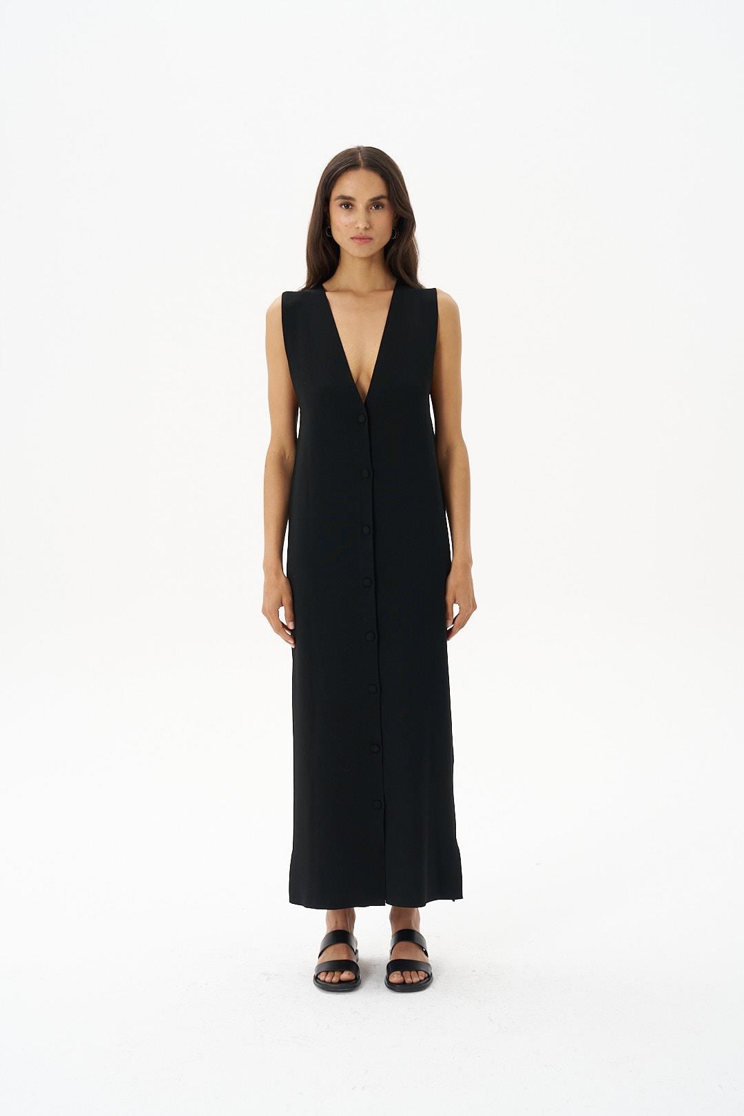 Siyah Düğmeli Triko Maxi Elbise