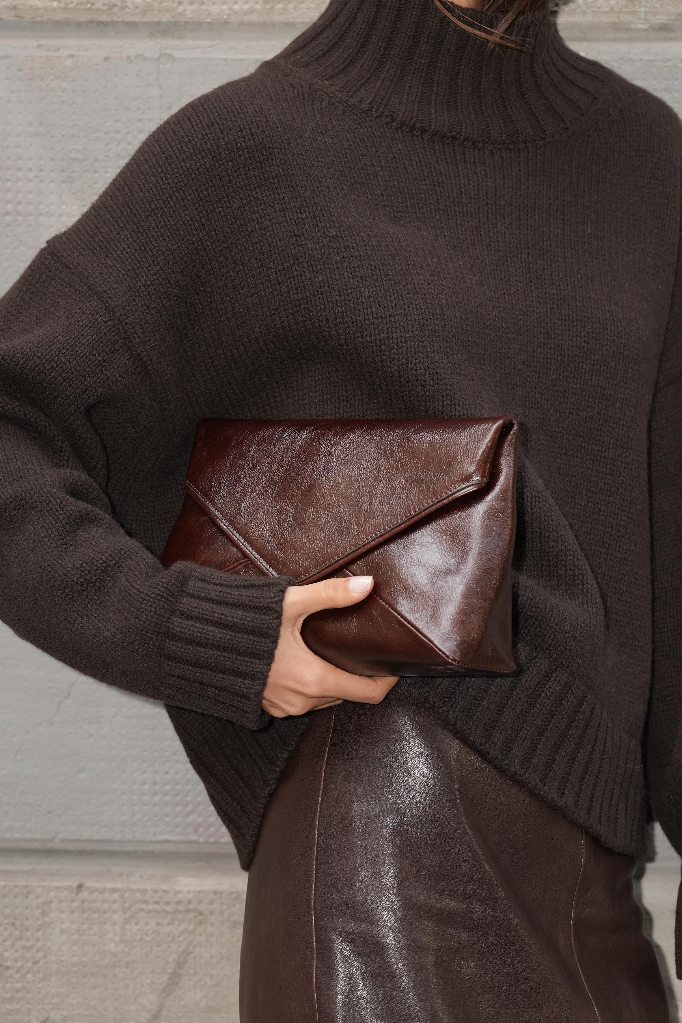 Kızıl Kahve Kırık Efektli Deri Zarf Portföy Çanta