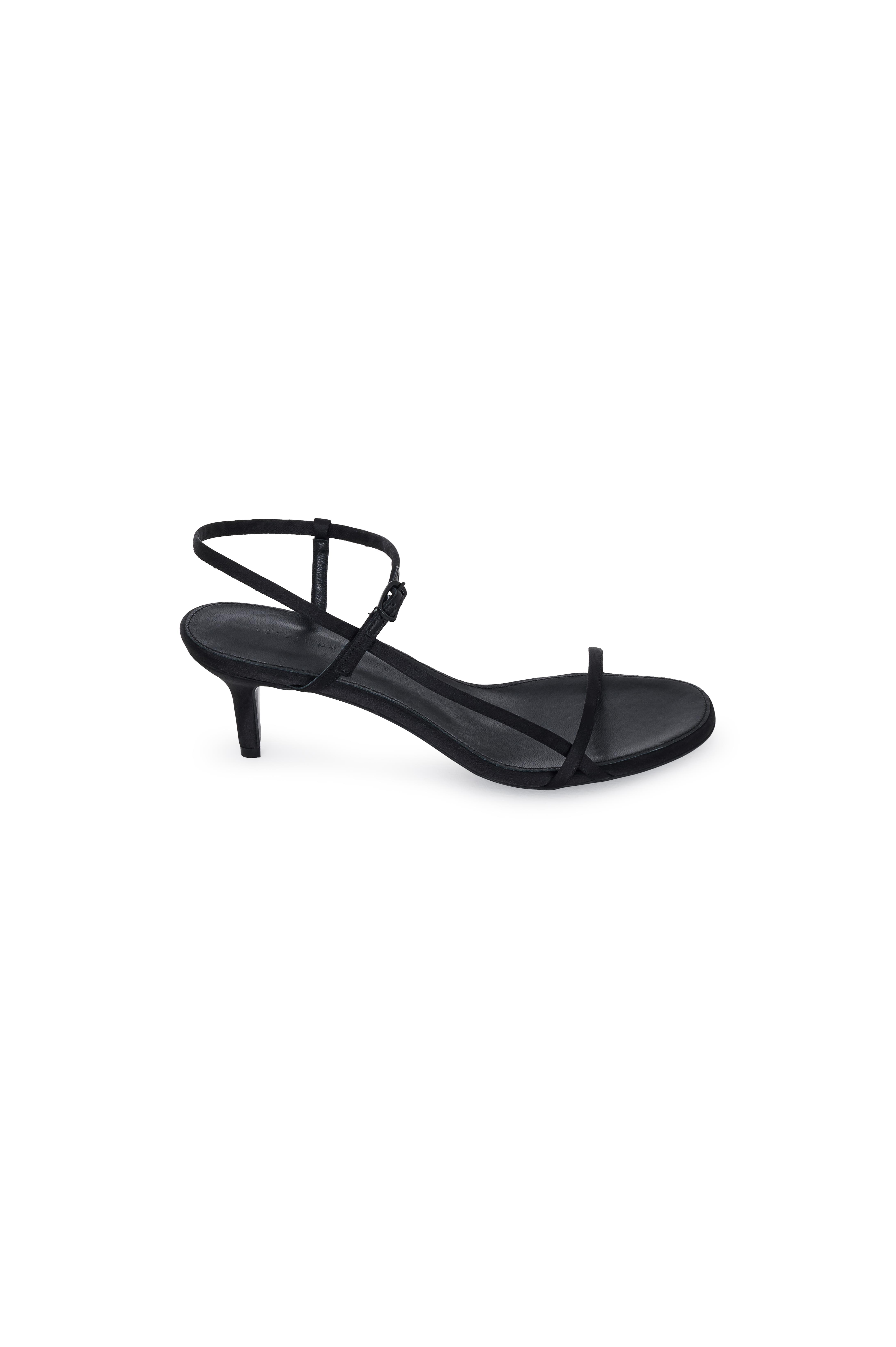 Siyah Çok Bantlı Kitten Heel Saten Sandalet