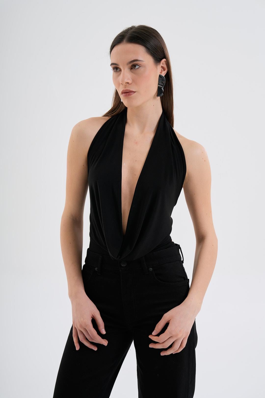 Siyah Degaje Yaka Dökümlü Jarse Bodysuit