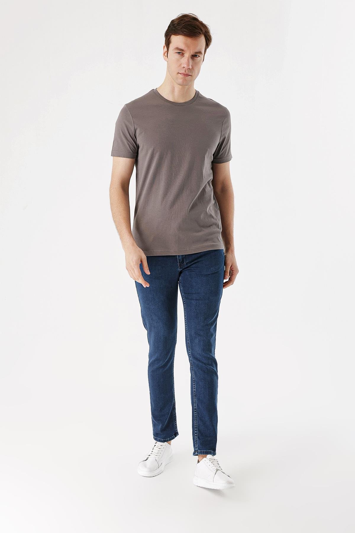 Erkek Koyu Gri Basic Düz %100 Pamuk Bisiklet Yaka Slim Fit Dar Kesim Kısa Kollu Tişört