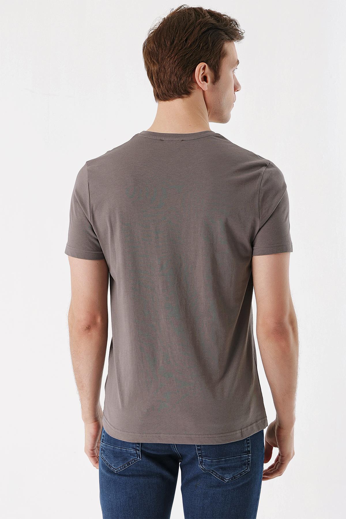 Erkek Koyu Gri Basic Düz %100 Pamuk Bisiklet Yaka Slim Fit Dar Kesim Kısa Kollu Tişört