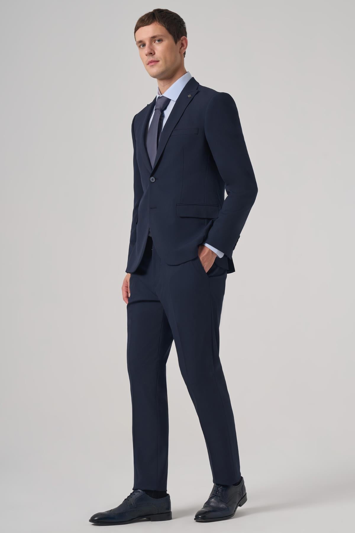 Erkek Lacivert Basic Düz Slim Fit Dar Kesim Çift Yırtmaç Takım Elbise