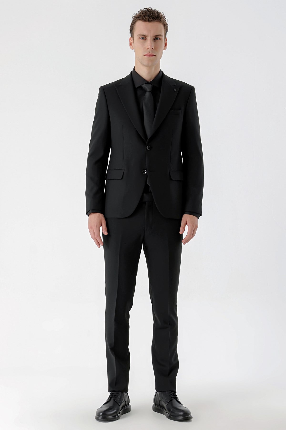 Erkek Siyah Basic Düz Slim Fit Takım Elbise (GÖMLEK,KRAVAT HEDİYE)