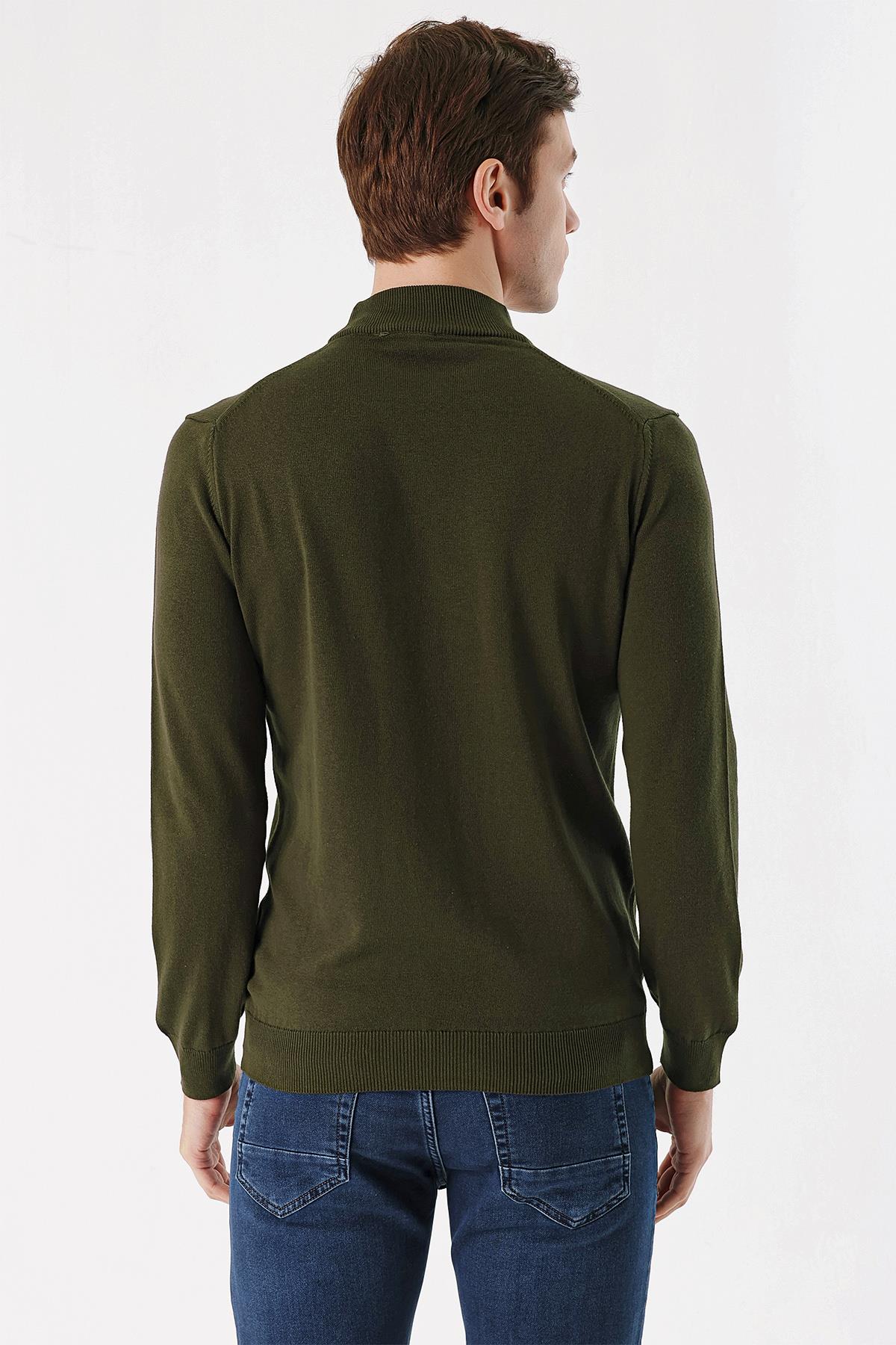 Haki Basic Dinamik Fit Rahat Kesim Yarım Balıkçı Yaka Triko Kazak