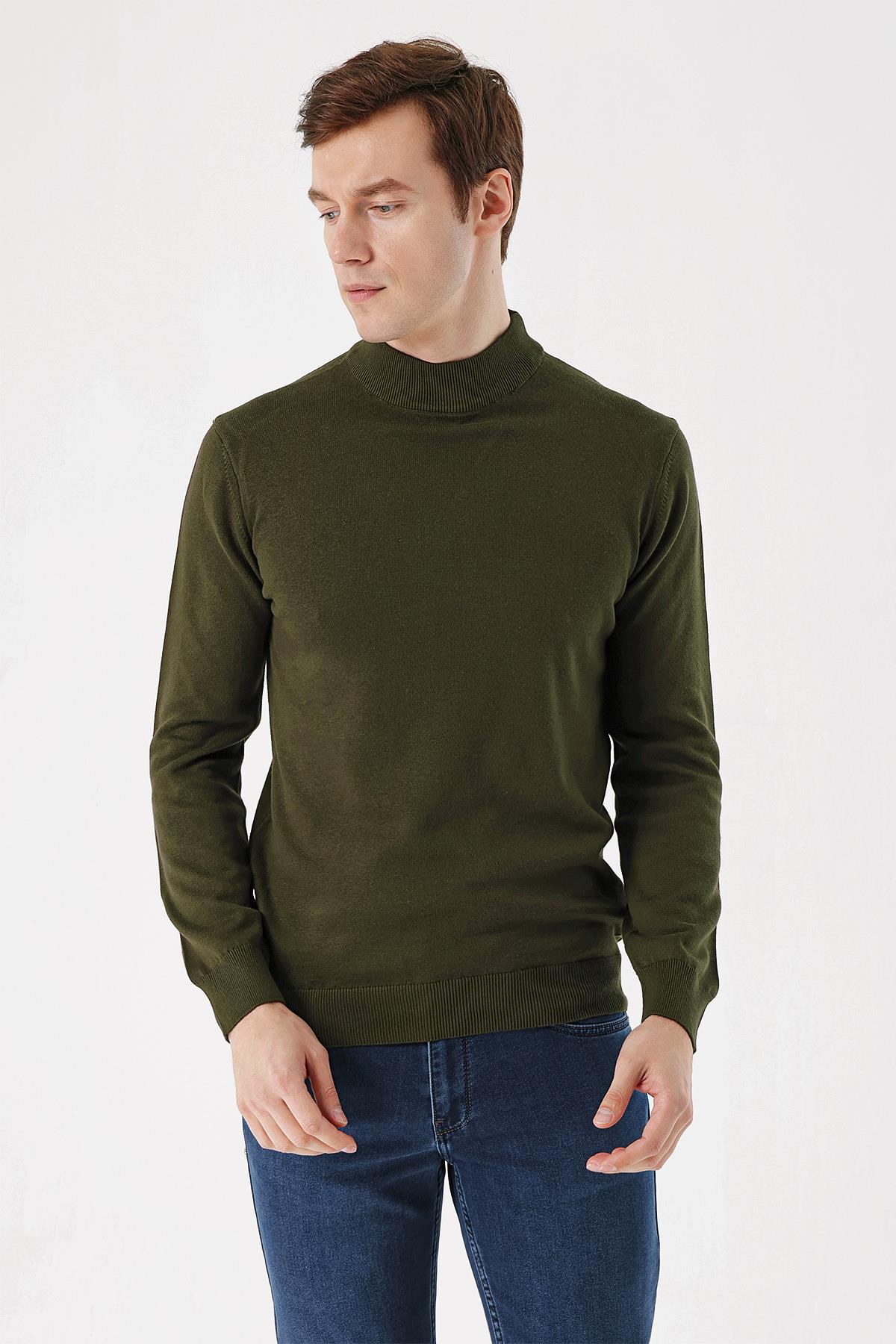 Haki Basic Dinamik Fit Rahat Kesim Yarım Balıkçı Yaka Triko Kazak