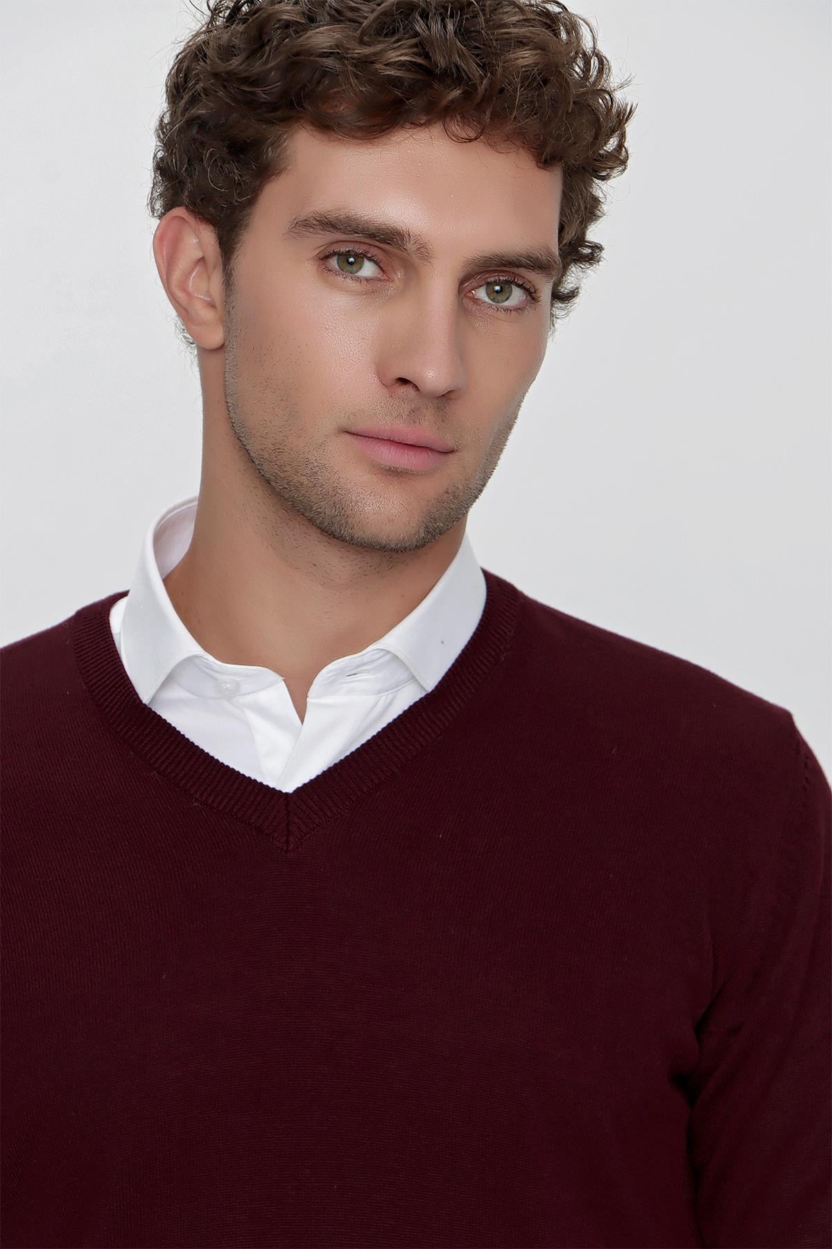 Koyu Bordo Basic Dinamik Fit Rahat Kesim V Yaka Triko Kazak