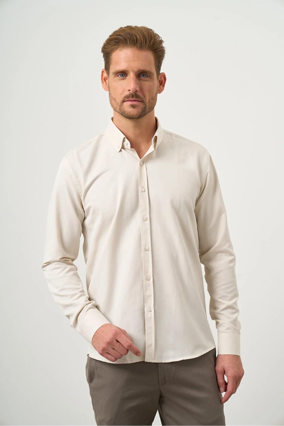 Kremrengi Slim Fit Düğmeli Yaka Oxford Kolay Ütülenebilir Pamuklu HEDİYE KUTULU Uzun Kollu Gömlek