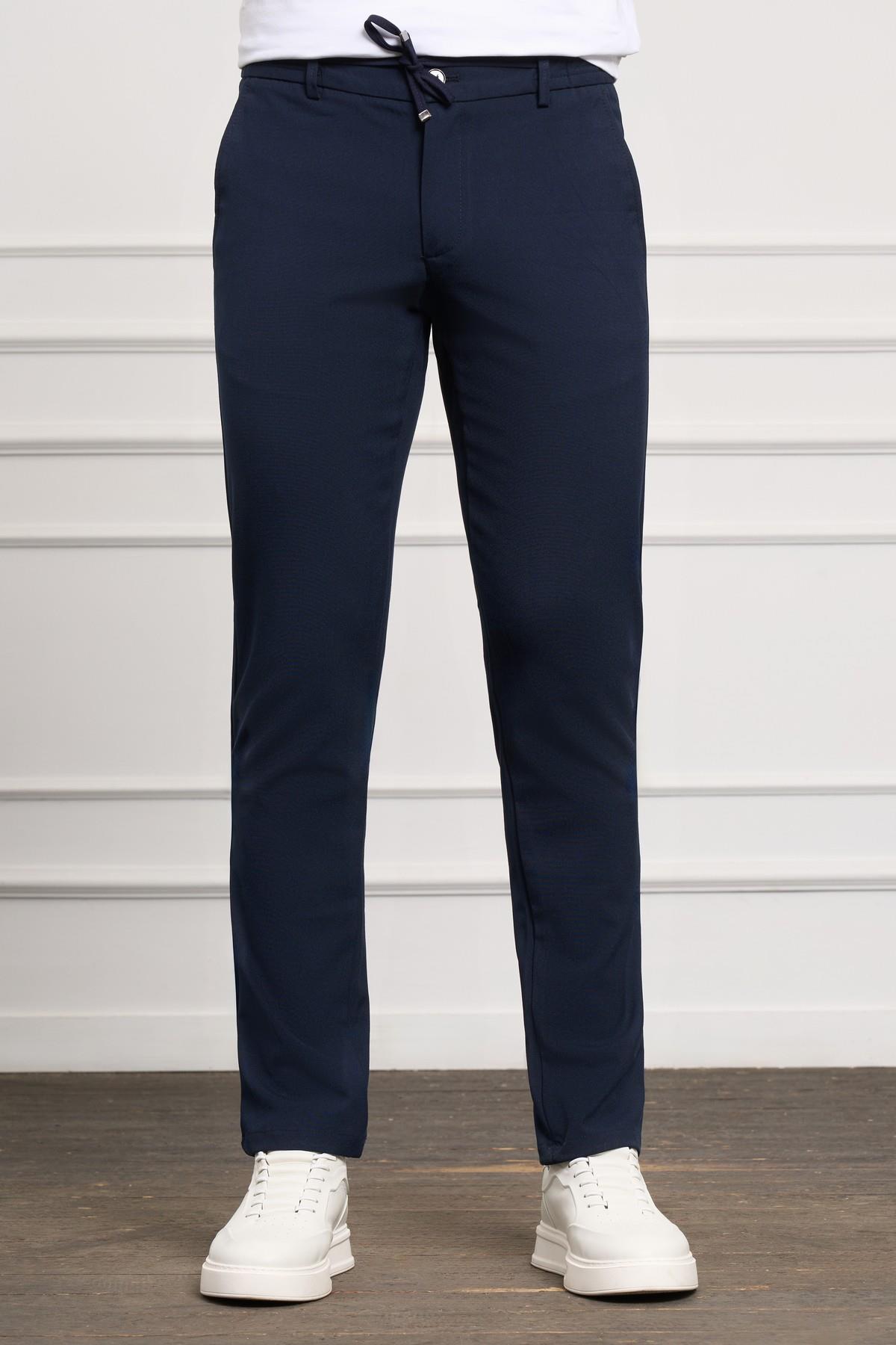 Lacivert Slim Fit Dar Kesim Yan Cep Bağcıklı Jogger Erkek Pantolon