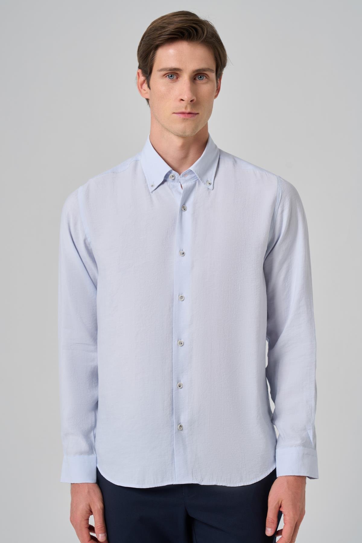 Morven Erkek A. MAVİ Dynamic Fit Düğmeli Yaka Modal Gömlek