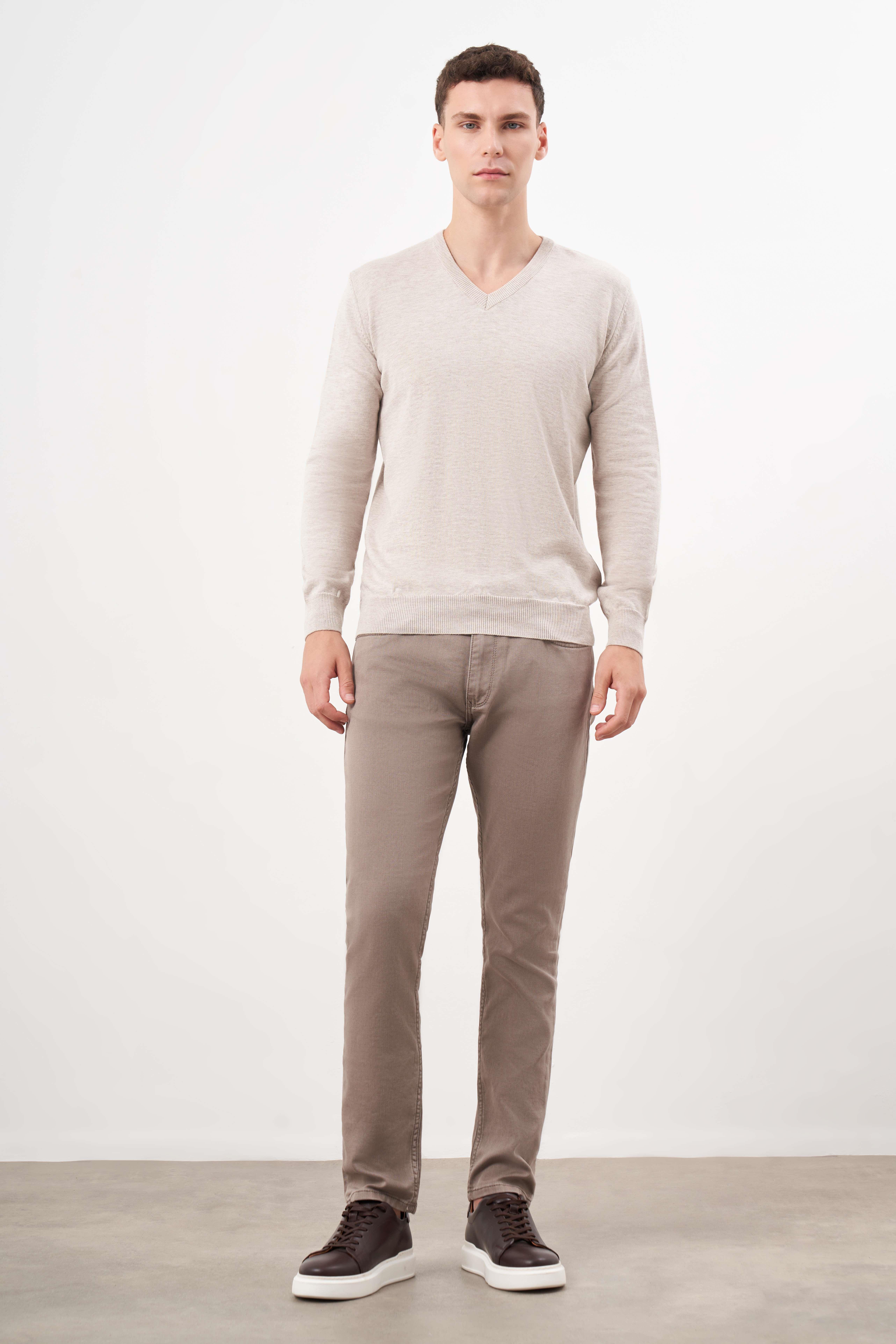 Morven Erkek Bej Basic V Yaka Dynamic Fit Rahat Kesim Triko