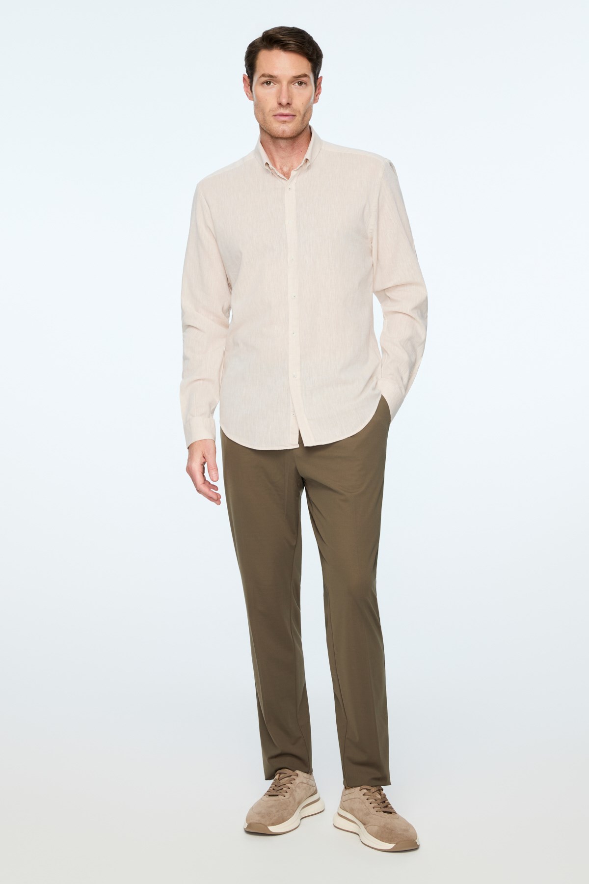 Morven Erkek Bej Keten Trend Düz Dynamic Fit Düğmeli Yaka Gömlek