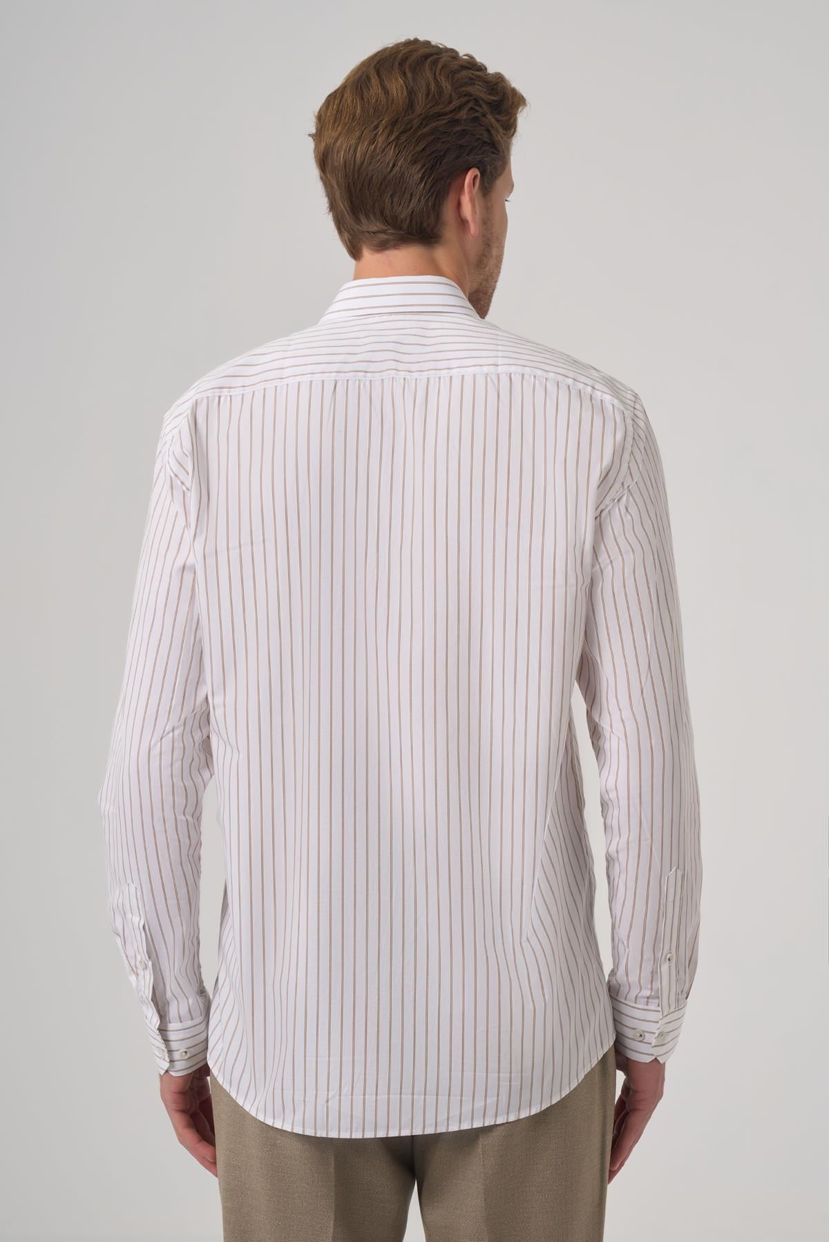 Morven Erkek Bej Pamuk Trend Çizgili Slim Fit Yarım İtalyan Yaka Gömlek