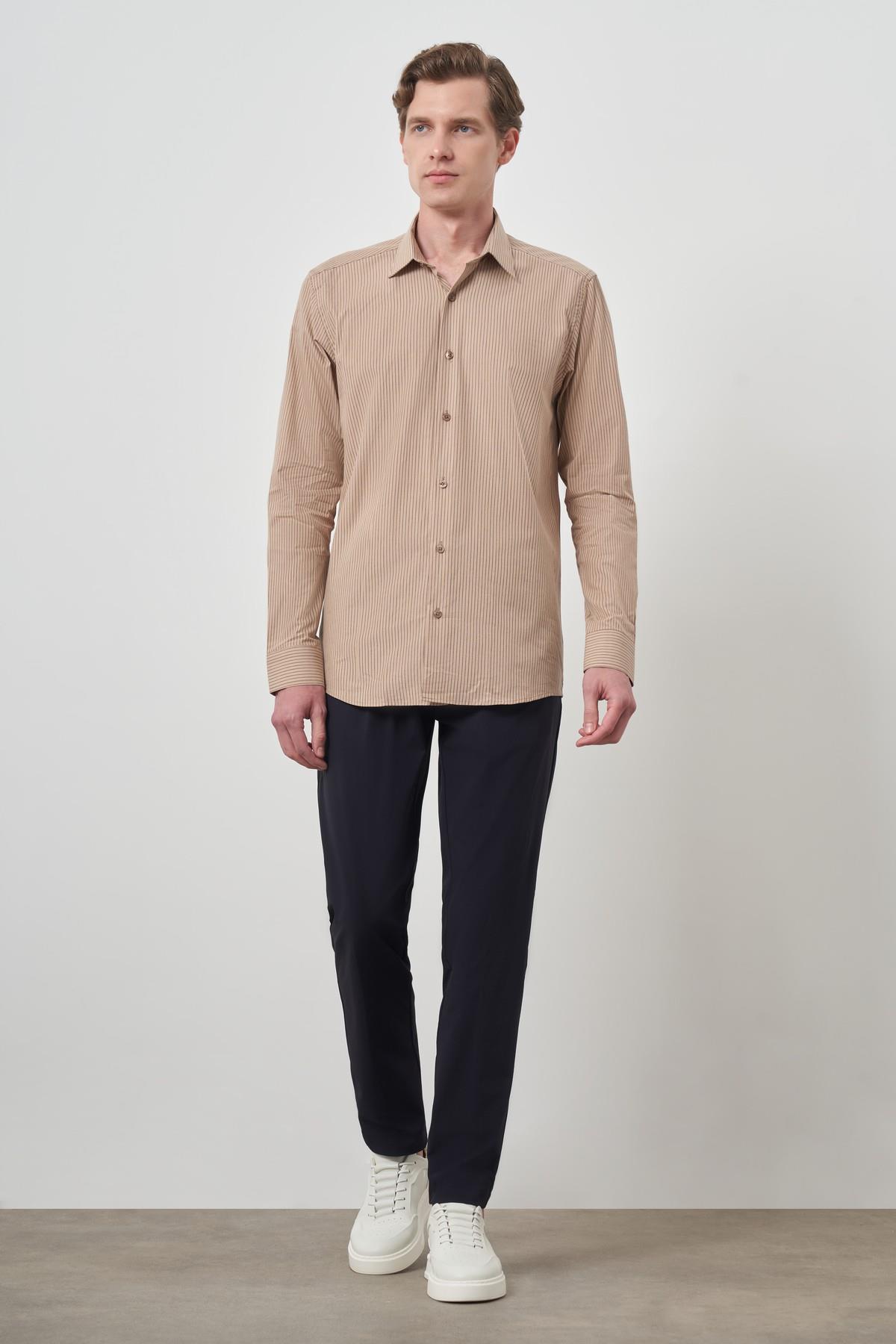 Morven Erkek Bej Pamuk Trend Slim Fit Sert Yaka Gömlek