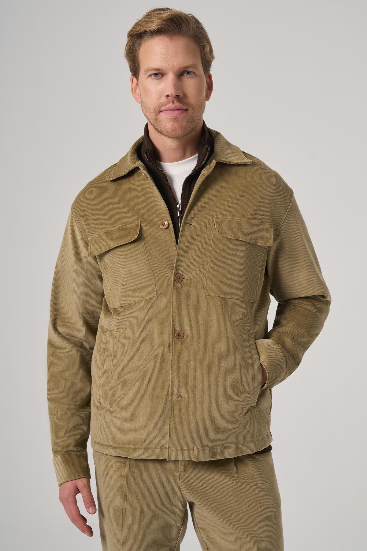 Morven Erkek Bej Trend Çift Cepli Kadife Gömlek Ceket