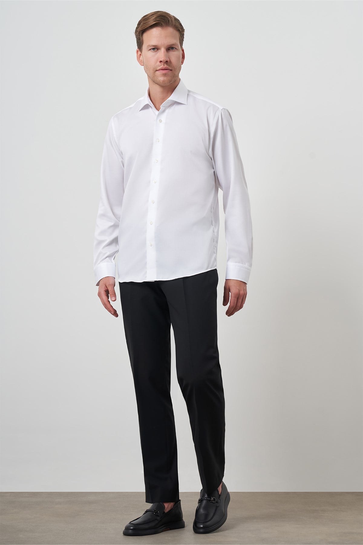 Morven Erkek Beyaz Pamuk Trend Slim Fit Dar Kesim Non Iron Gömlek