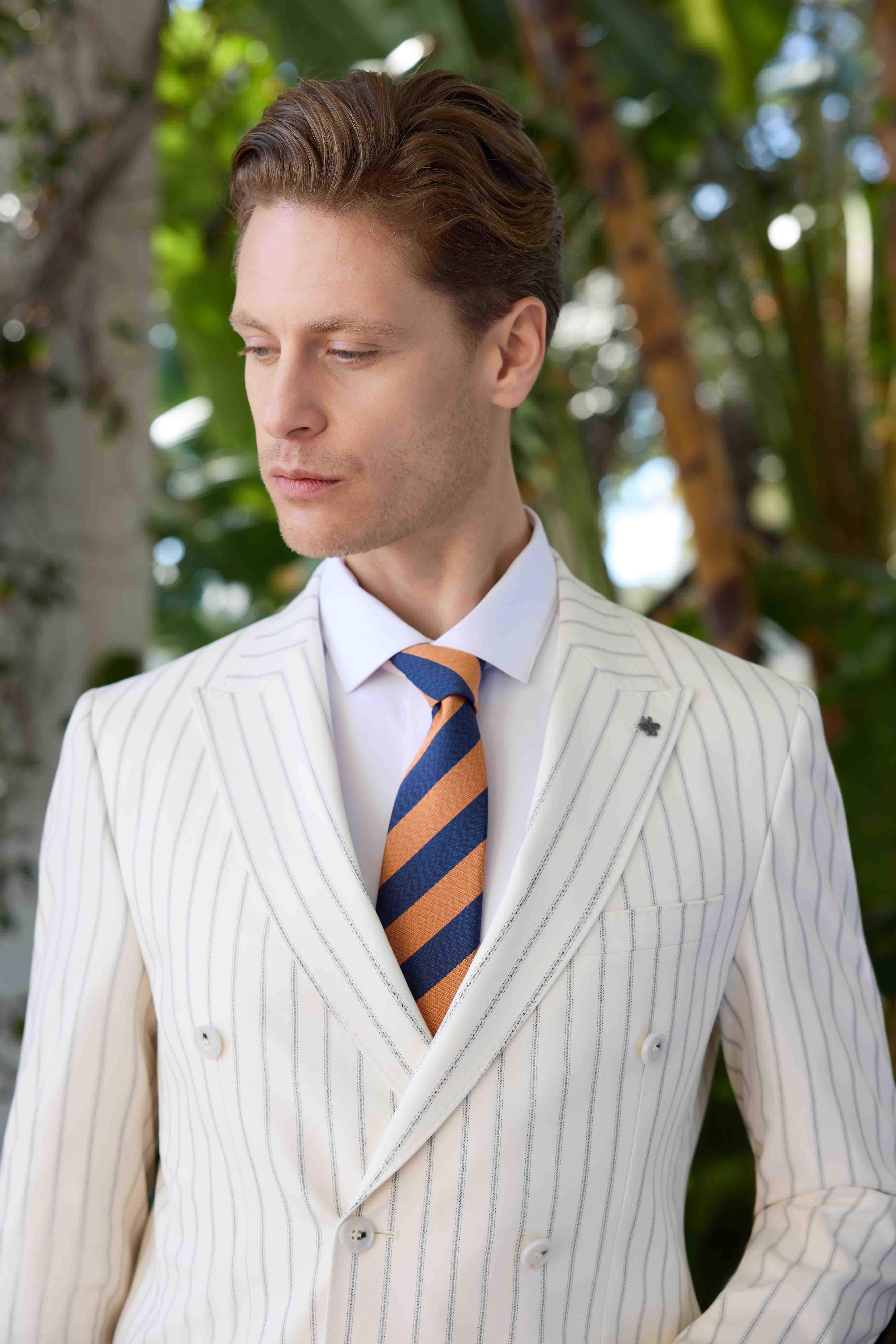 Morven Erkek Beyaz Poliviskon Trend Kruvaze Slim Fit Sivri Yaka Takım Elbise