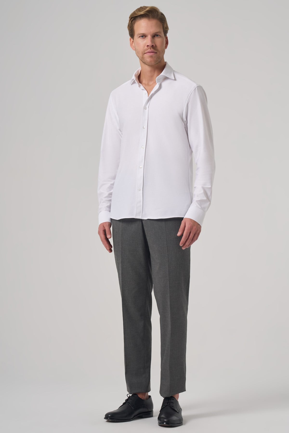 Morven Erkek Beyaz Trend Düz Slim Fit Tam İtalyan Yaka Relaxible Gömlek