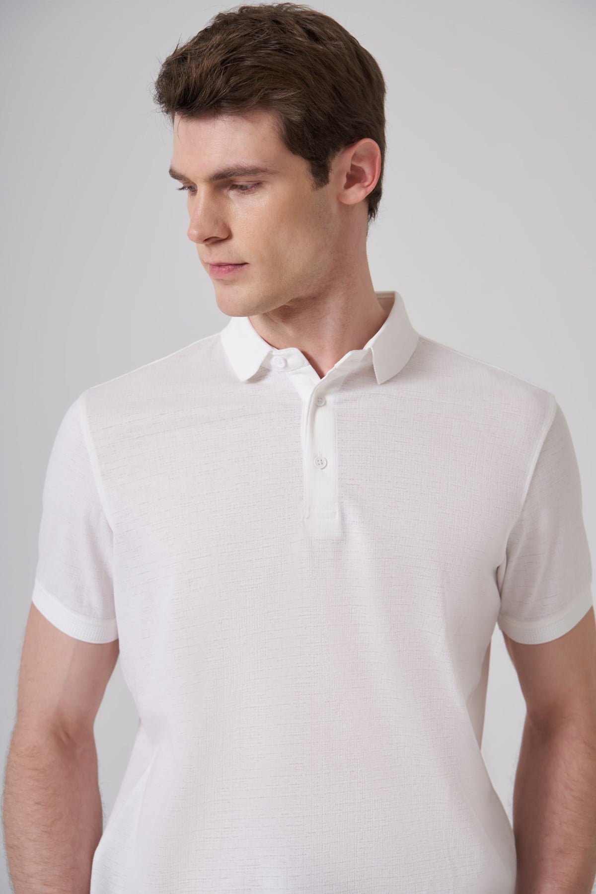 Morven Erkek Beyaz Trend Jakarlı Polo Yaka Dinamik Fit T-shirt
