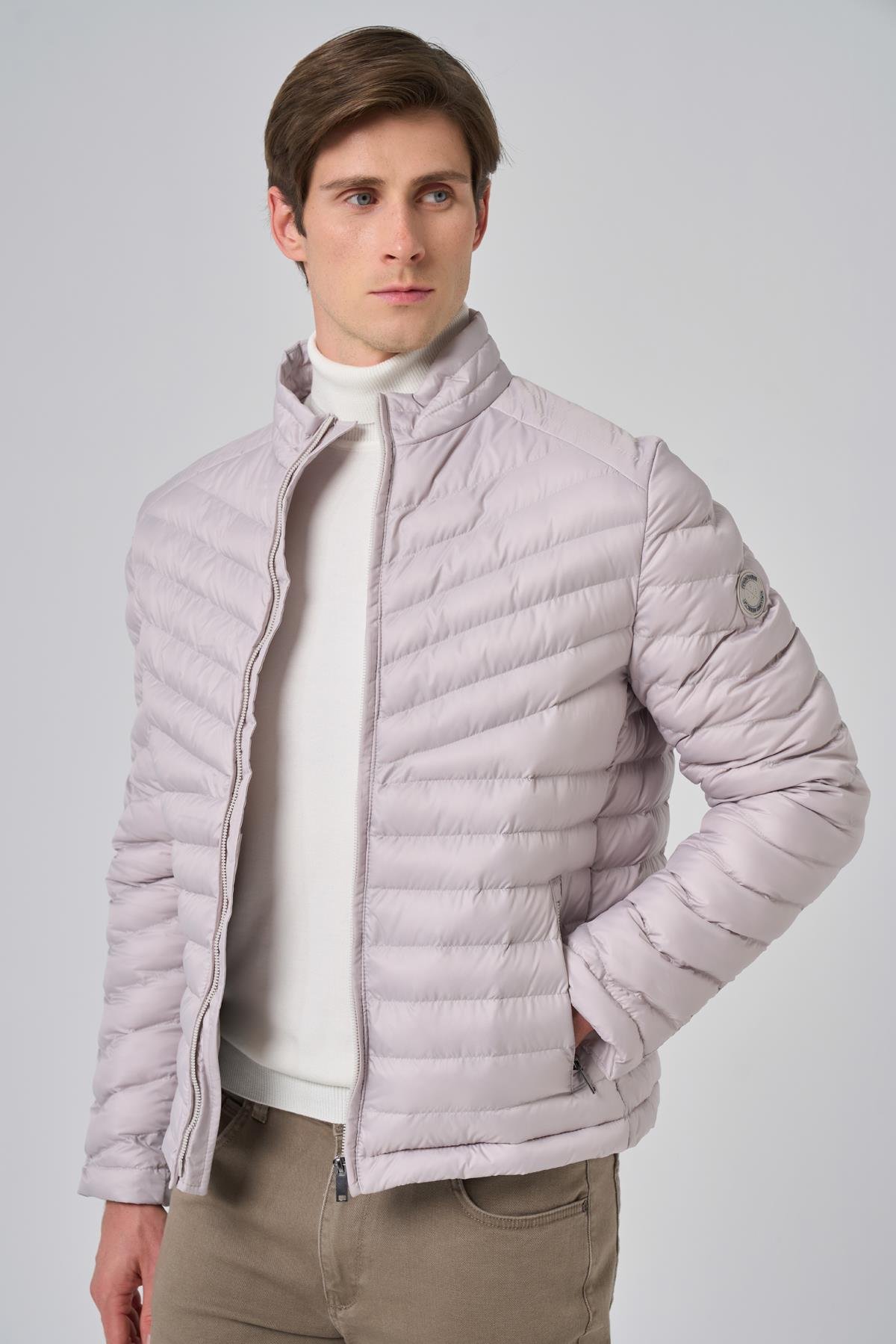 Morven Erkek Ekru Polyester Kısa Kapitone Mont