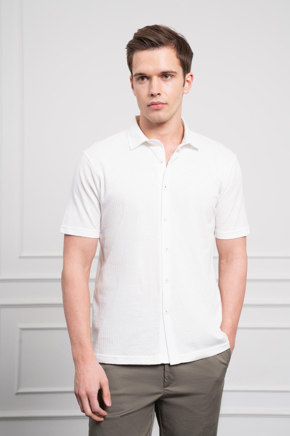 Morven Erkek Ekru Trend Apaçi Yaka Dynamic Fit Kısa Kollu Gömlek