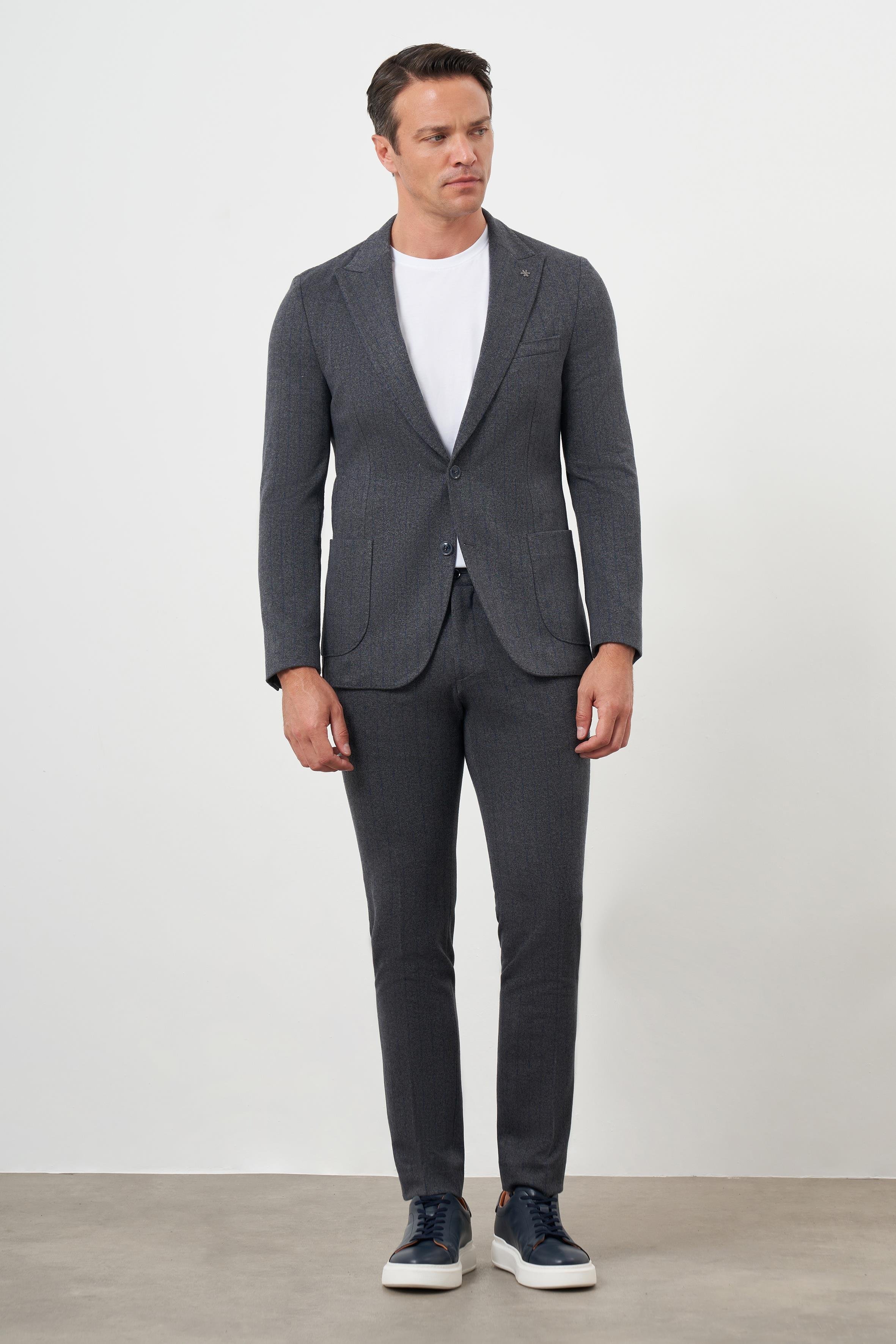 Morven Erkek Füme Poliviskon Trend Çizgili Desen Slim Fit Sivri Yaka Takım Elbise