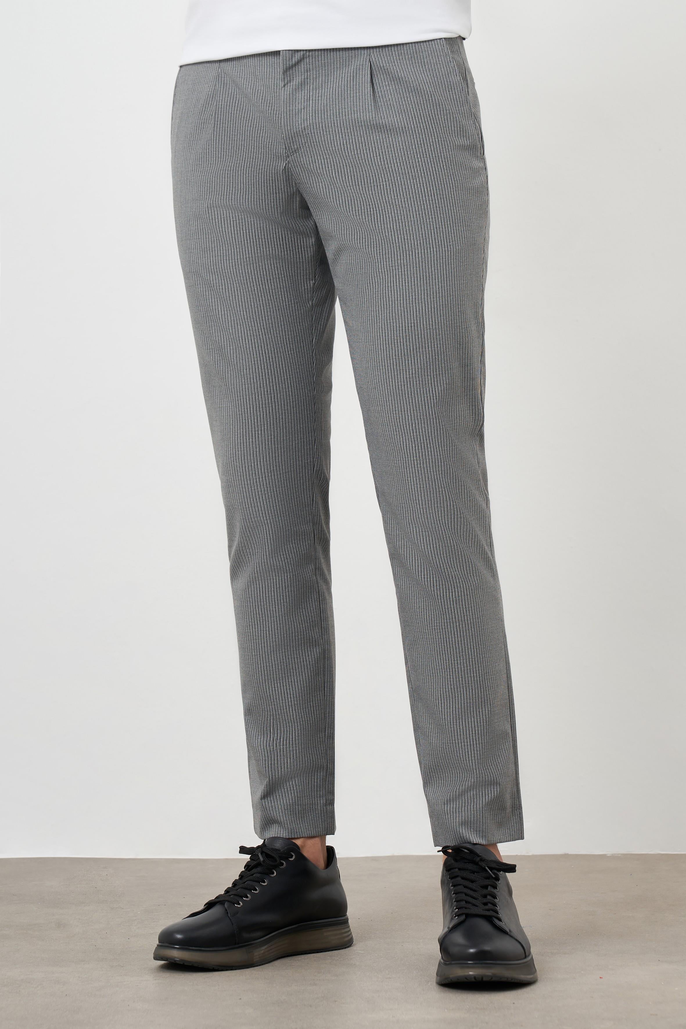 Morven Erkek Füme Poliviskon Trend Pileli Slim Fit Spor Pantolon